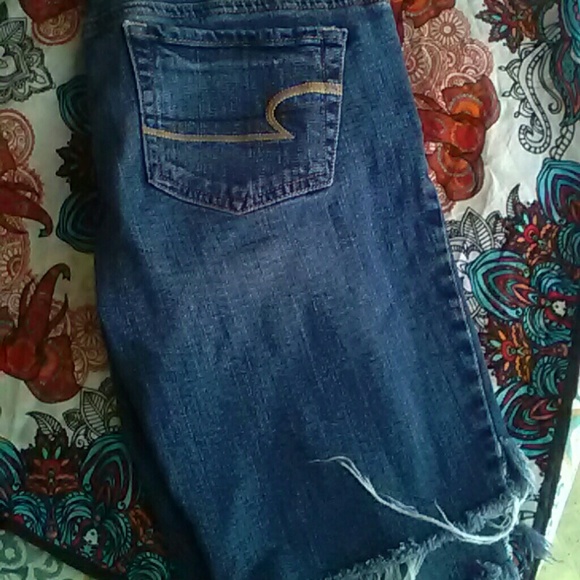 American eagle artist sz 4 cut off shorts - Picture 3 of 3